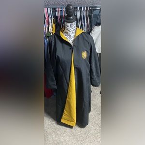 The wizarding  world of Harry Potter cloak! Hufflepuff House!